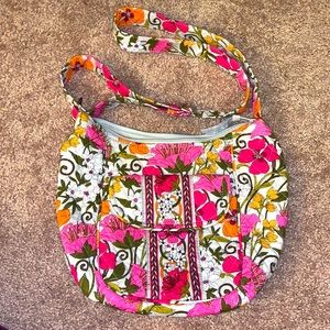 👛Beautiful Vera Bradley Crossbody Purse